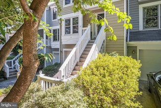1447 Newport Spring Ct, Reston, VA 20194