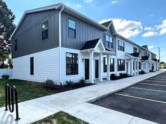 1432 N Naperville Wheaton Rd Unit 100, Naperville, IL 60563