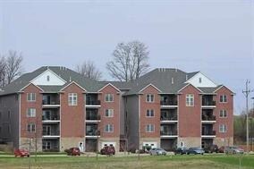 1092 Walnut Ave Unit 106, Riverside, IA 52327