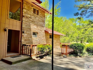 224 Southlake Rd, Saratoga, AR 71859