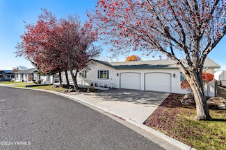 200 Bridle Way Unit 102, Yakima, WA 98901