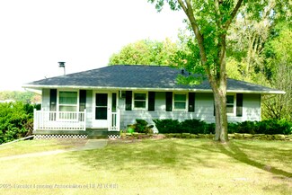 9733 Jason Rd, Laingsburg, MI 48848