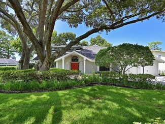 3705 Avenida Madera, Bradenton, FL 34210