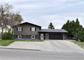 620 N Harrison Ave, Pierre, SD 57501