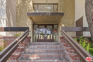 320 S Ardmore Ave Unit 205, Los Angeles, CA 90020