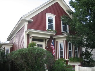 115 London St, Lowell, MA 01852