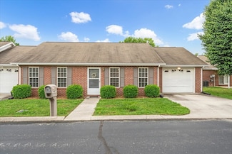 105 Middleton Ct, Tullahoma, TN 37388