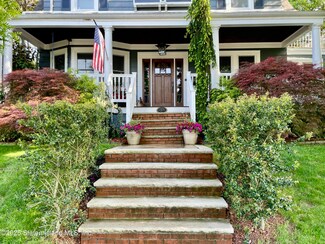 32 Linden St, Staten Island, NY 10310