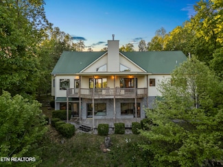 513 Cumberland Cove Rd, Monterey, TN 38574