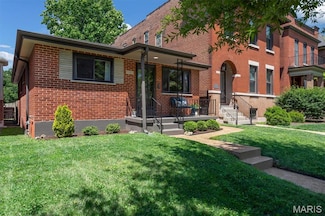 3825 McDonald Ave, Saint Louis, MO 63116