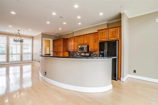 418 Mills St, Fort Worth, TX 76102