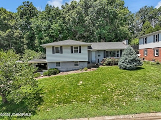 824 Crestmere Ct, Jefferson City, MO 65109