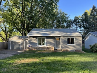 6428 Upper 48th St N, Saint Paul, MN 55128