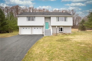 11871 Bradt Rd, Cato, NY 13033