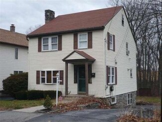 17 Ayrshire Rd, Worcester, MA 01604