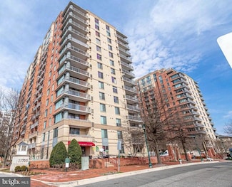 11710 Old Georgetown Rd Unit 1024, North Bethesda, MD 20852