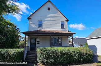 216 Elizabeth St Unit 2nd Fl, Dunmore, PA 18512