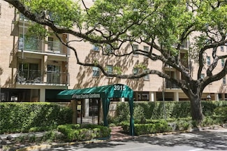 3915 St Charles Ave Unit 215, New Orleans, LA 70115