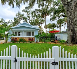 111 Fleming Ave, Port Orange, FL 32127