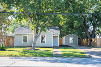 904 Jackson Ave, Pasadena, TX 77506