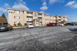 2005 W 75th Place Unit 23, Merrillville, IN 46410
