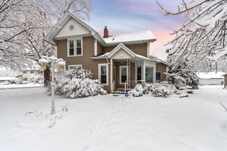 208 W 1st North St, Wenona, IL 61377