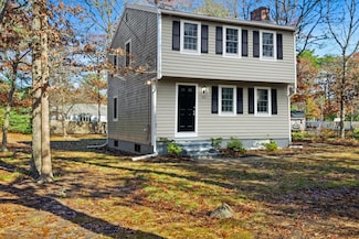 58 Seans Cir, Centerville, MA 02632