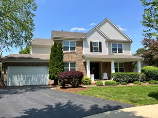 417 Wentworth Cir, Cary, IL 60013
