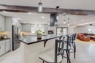 1616 Ben San Ave, Belen, NM 87002