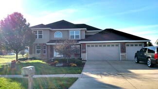 902 W Corning St, Peotone, IL 60468