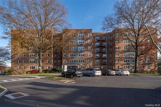 76 Dehaven Dr Unit 2D, Yonkers, NY 10703