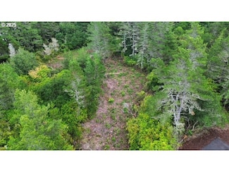 4 Bonnett Way, Florence, OR 97439