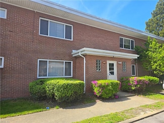 1128 Sparrow Rd Unit 8, Chesapeake, VA 23325