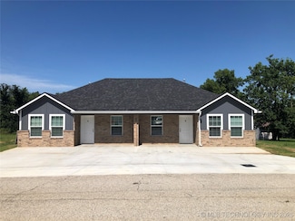 808 N 10th St, Sapulpa, OK 74066