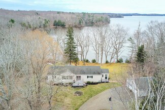 1435 Friendship Rd, Waldoboro, ME 04572