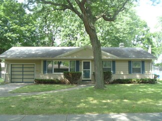 984 Deborah Ave, Elgin, IL 60123