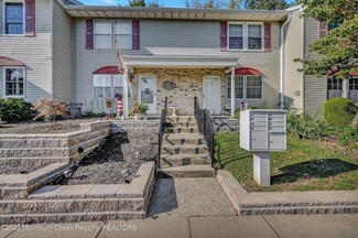 82 Cliffwood Ave Unit 13, Matawan, NJ 07747