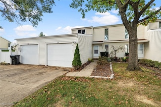 231 Deepwood Dr, Wadsworth, OH 44281