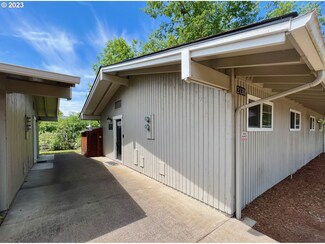 2130 W 14th Ct, Eugene, OR 97402