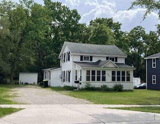 804 S Clay St, Greenville, MI 48838