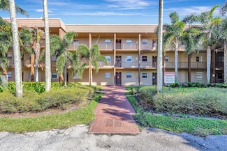 120 Sparrow Dr Unit 213, Royal Palm Beach, FL 33411