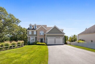 9 Vinegar Hill Dr, Saugus, MA 01906