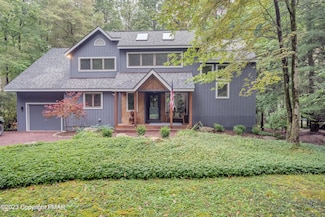 201 Miller Dr, Pocono Pines, PA 18350