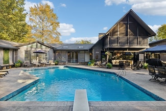 1985 Country View, Chapmansboro, TN 37035