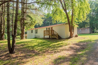 1571 Cannady School Rd SE, Floyd, VA 24091