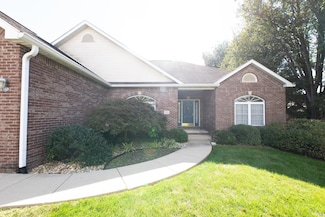 709 N Keystone Ct, Bloomington, IN 47408