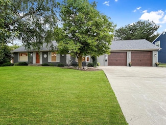 1324 Ridgeview Dr, Montevideo, MN 56265