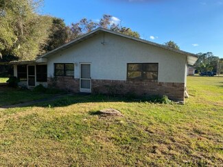 231 E Halifax Ave, Oak Hill, FL 32759
