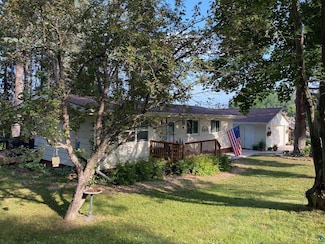 134 10th St, Bayfield, WI 54814