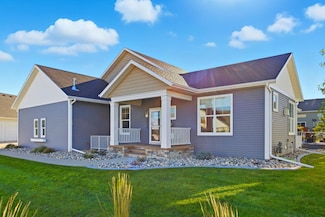 4944 Avery Ln S, Fargo, ND 58104